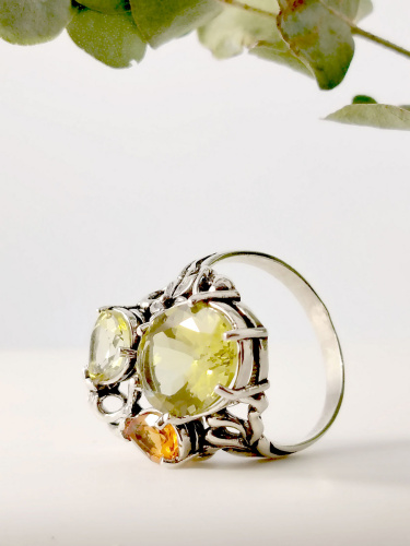 Серебряное кольцо